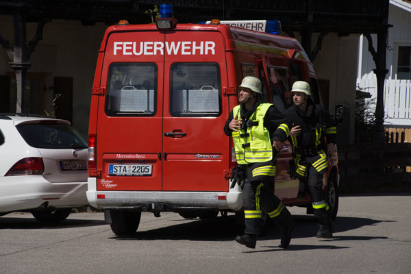 Start Zimmerbrand-Vorführung
